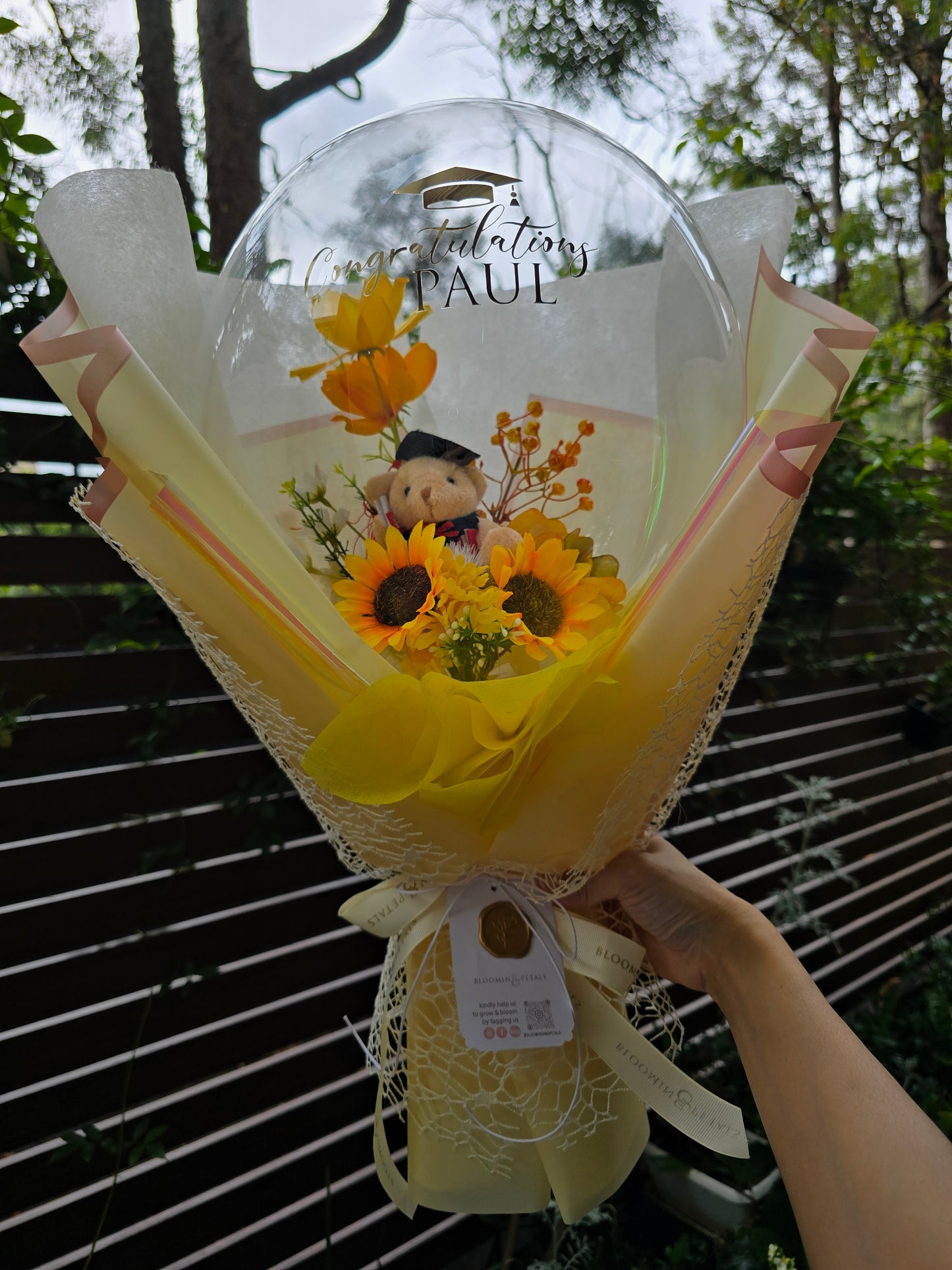 MEDIUM flower balloon graduation bouquet
