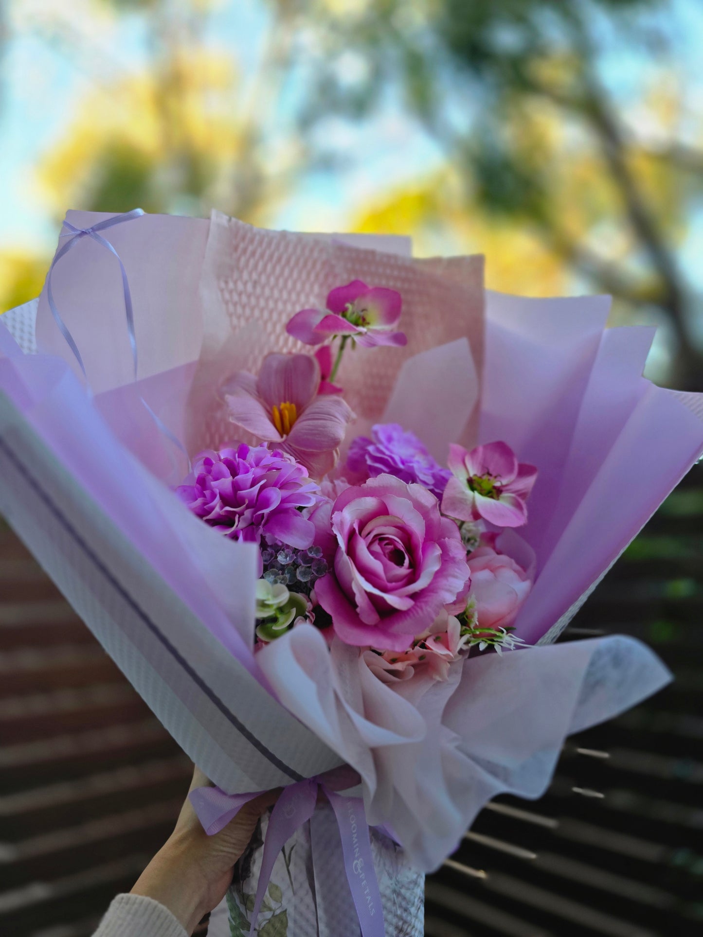 Elegant Rose Silk flowers arrangement bouquet (medium size)