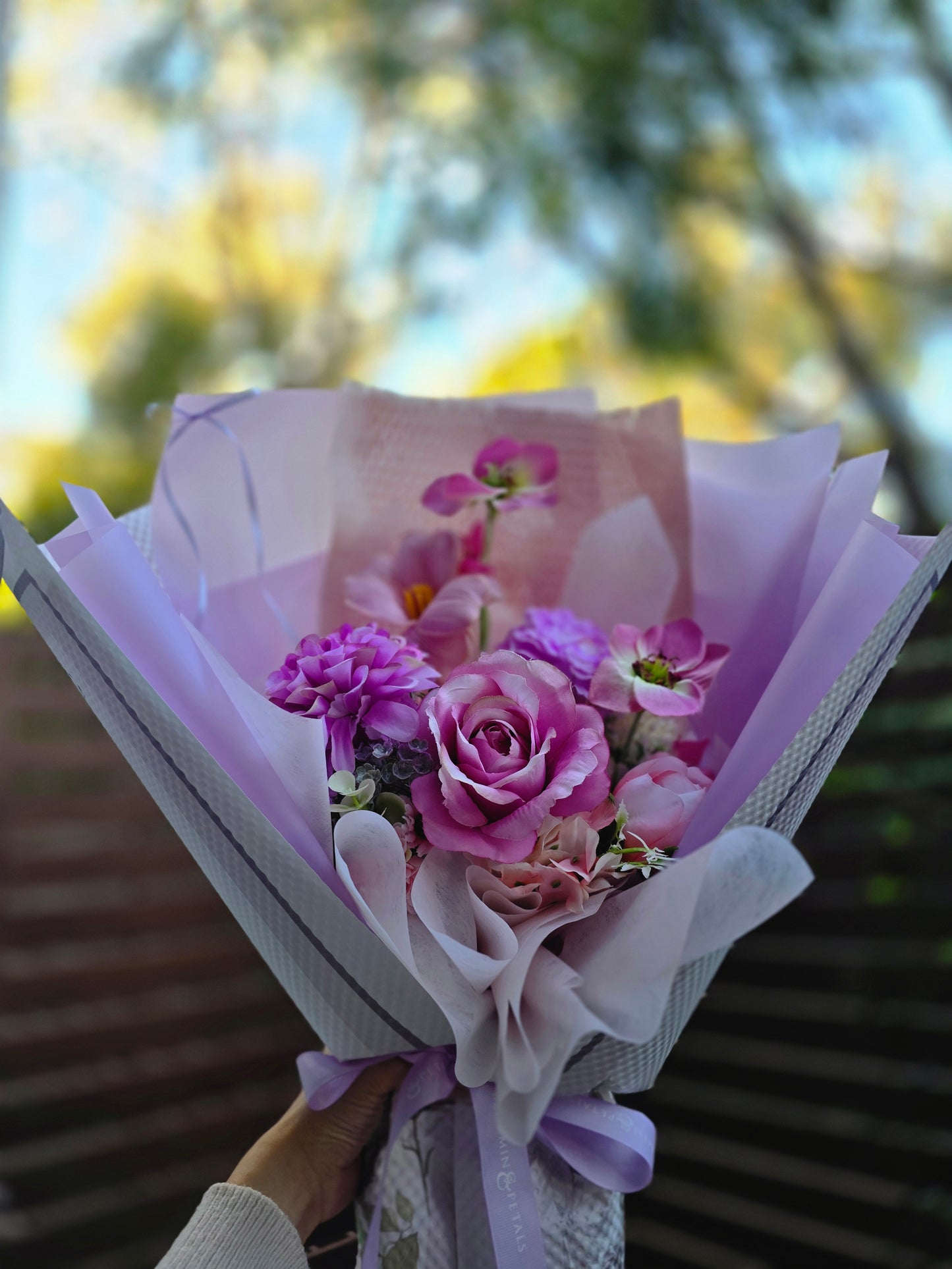 Elegant Rose Silk flowers arrangement bouquet (medium size)