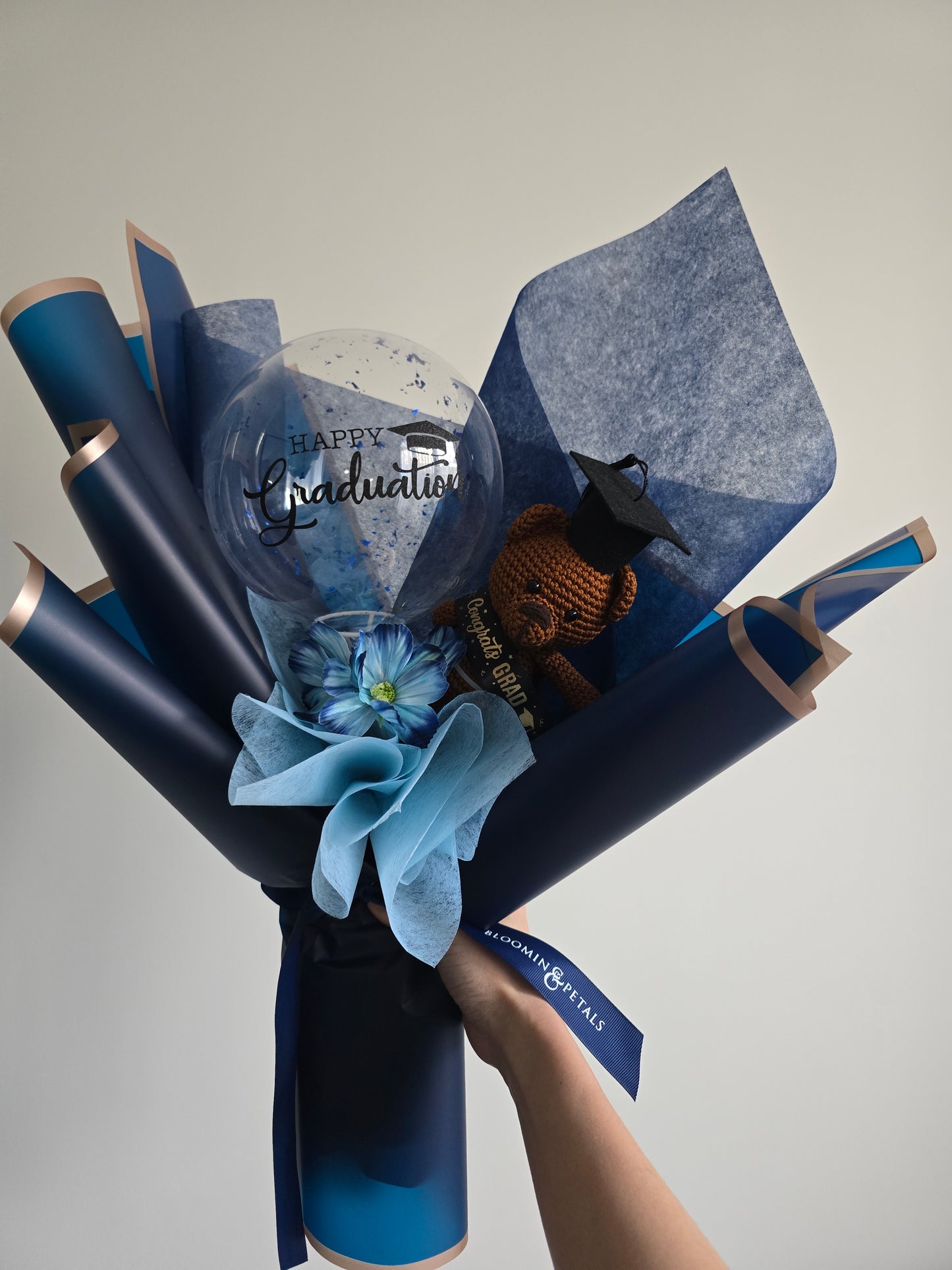 Crochet teddy bear with balloon perfect bouquet for your graduation