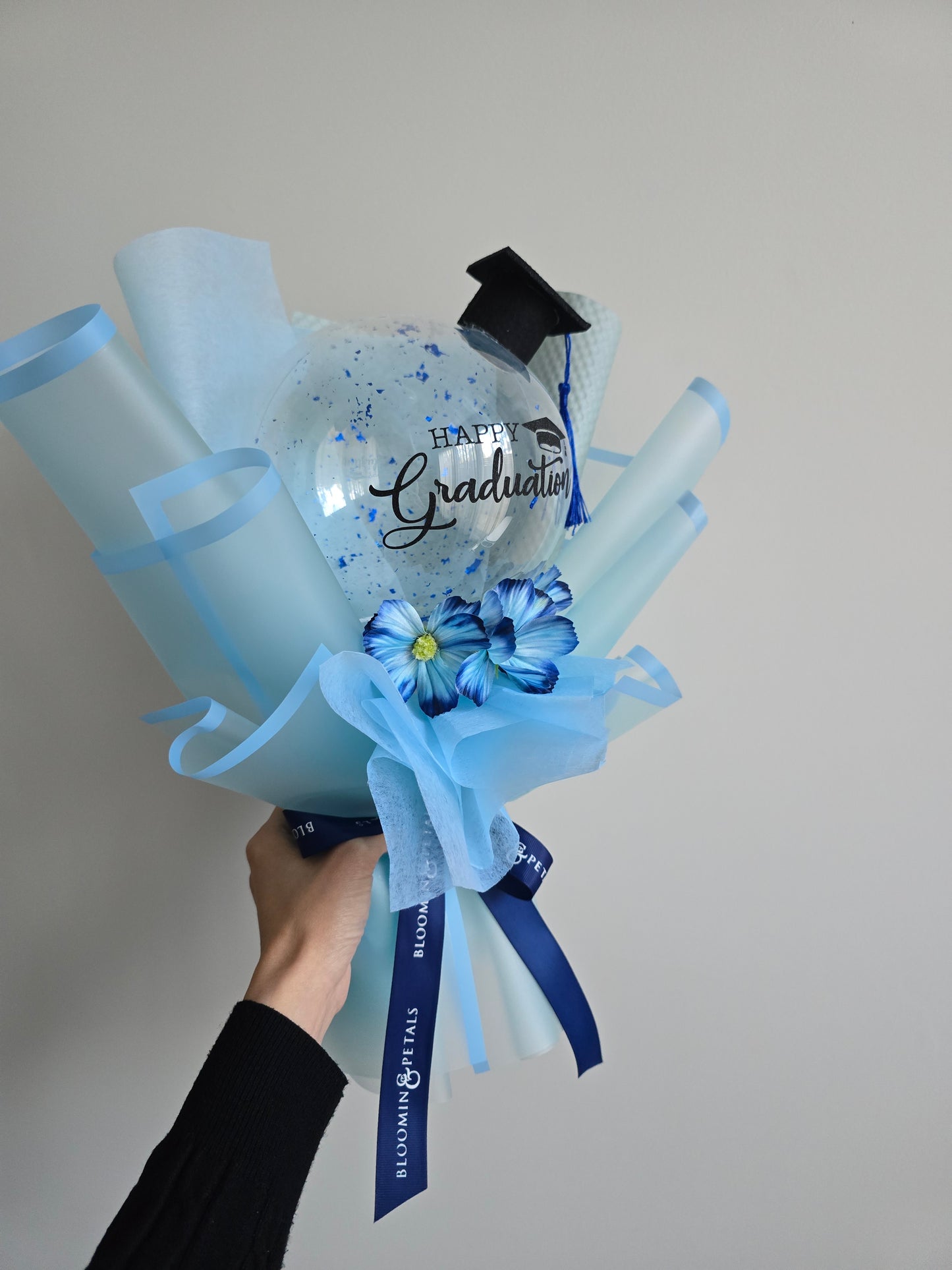 Blue Graduation Balloon Bouquet with Artificial Flowers & Cap – Handmade Class of 2025 Gift | Buy 3 or 6 Bundles to Save More
