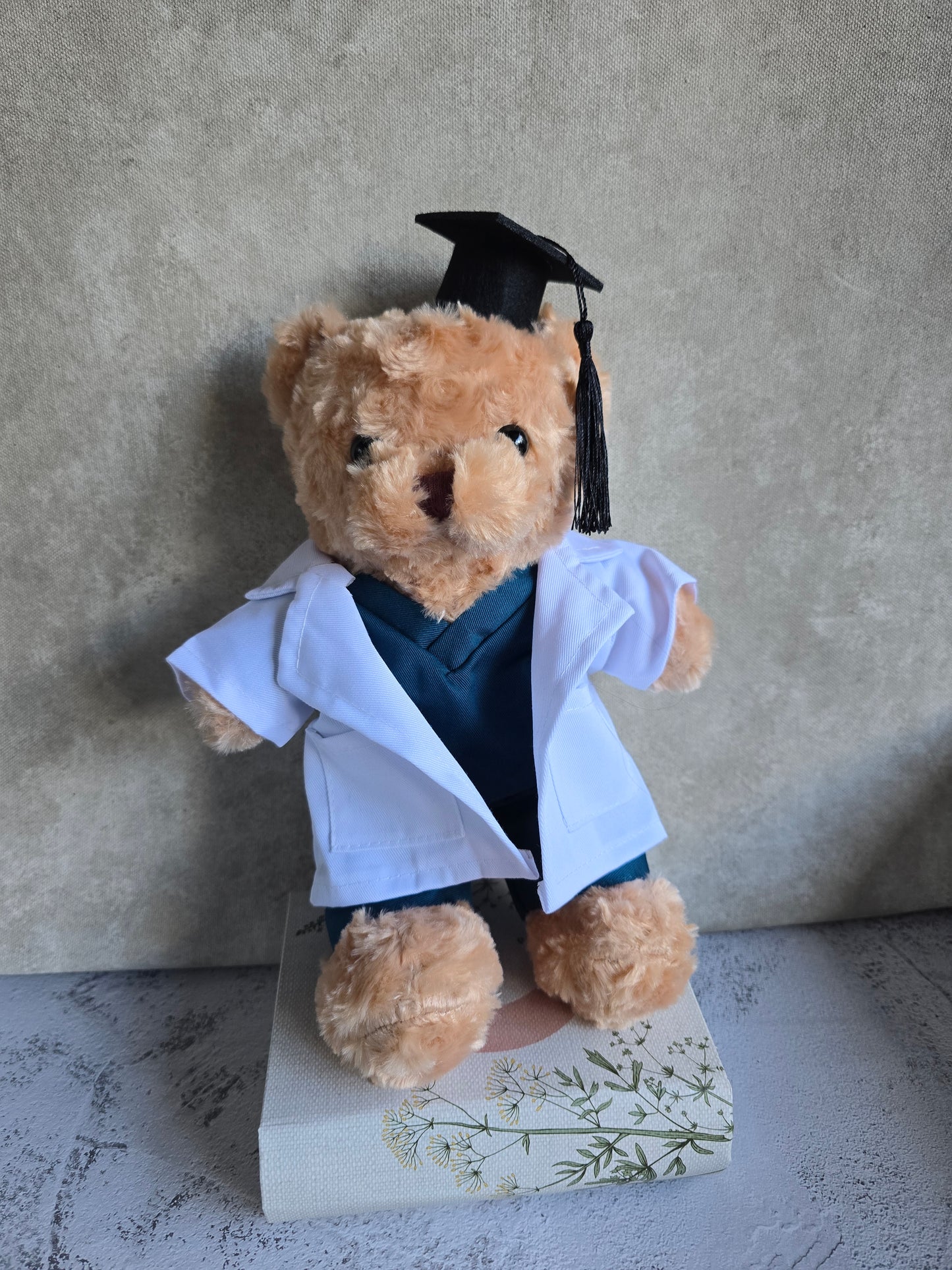 LIMITED EDITION BOUQUET WITH DOCTOR TEDDY BEAR GRADUATION BOUQUET
