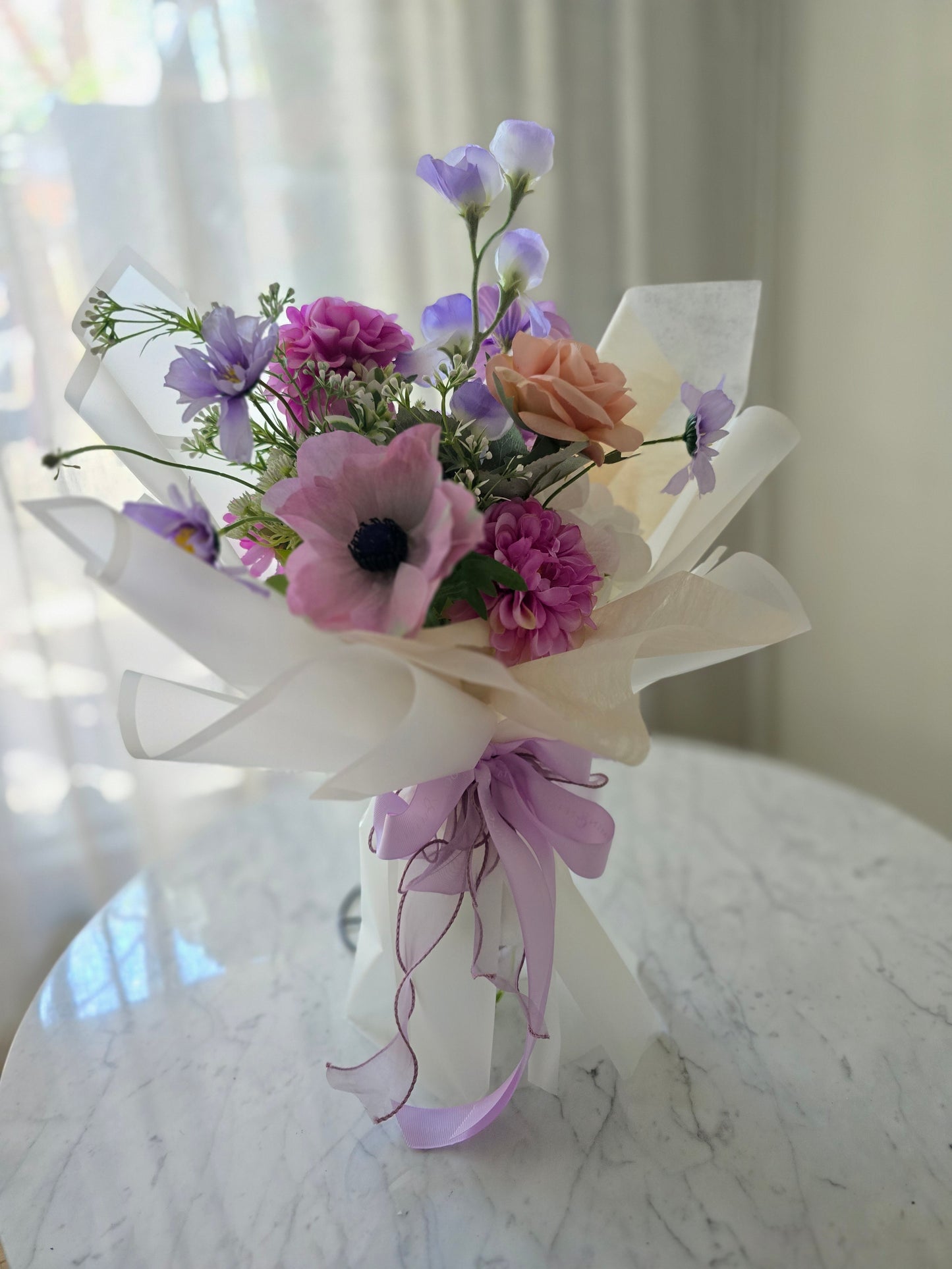 Elegant Silk flowers arrangement bouquet