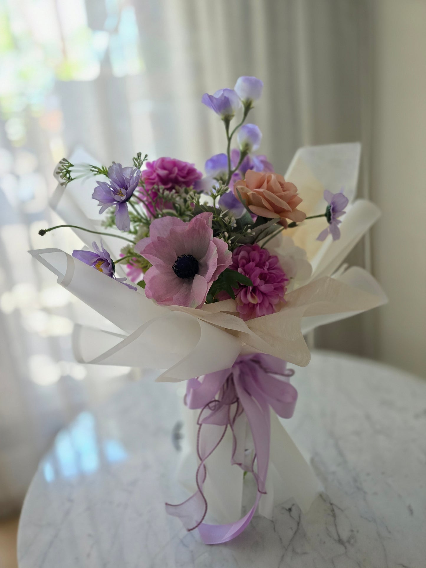 Elegant Silk flowers arrangement bouquet
