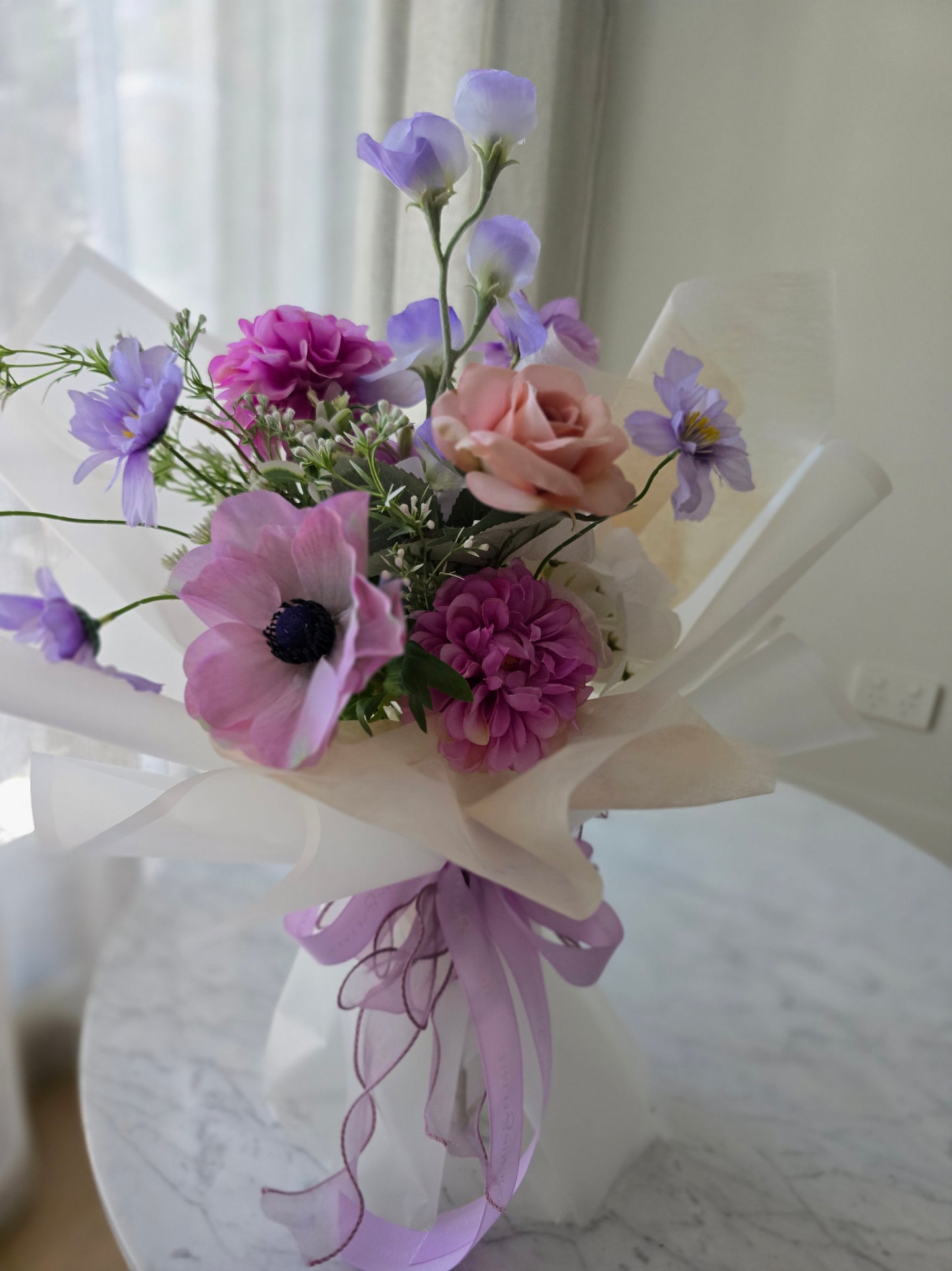 Elegant Silk flowers arrangement bouquet