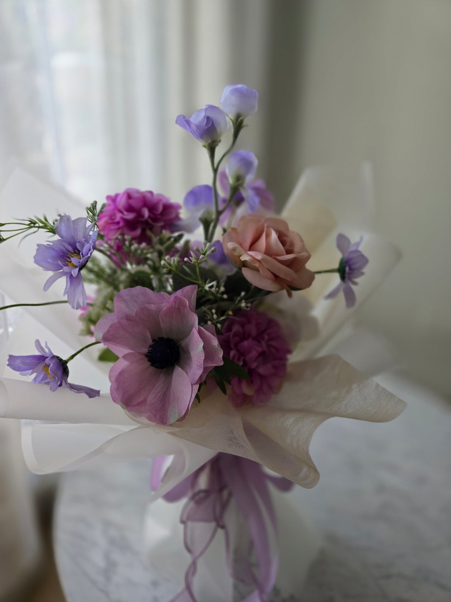 Elegant Silk flowers arrangement bouquet