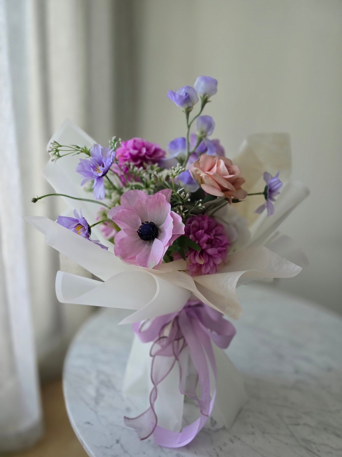 Elegant Silk flowers arrangement bouquet