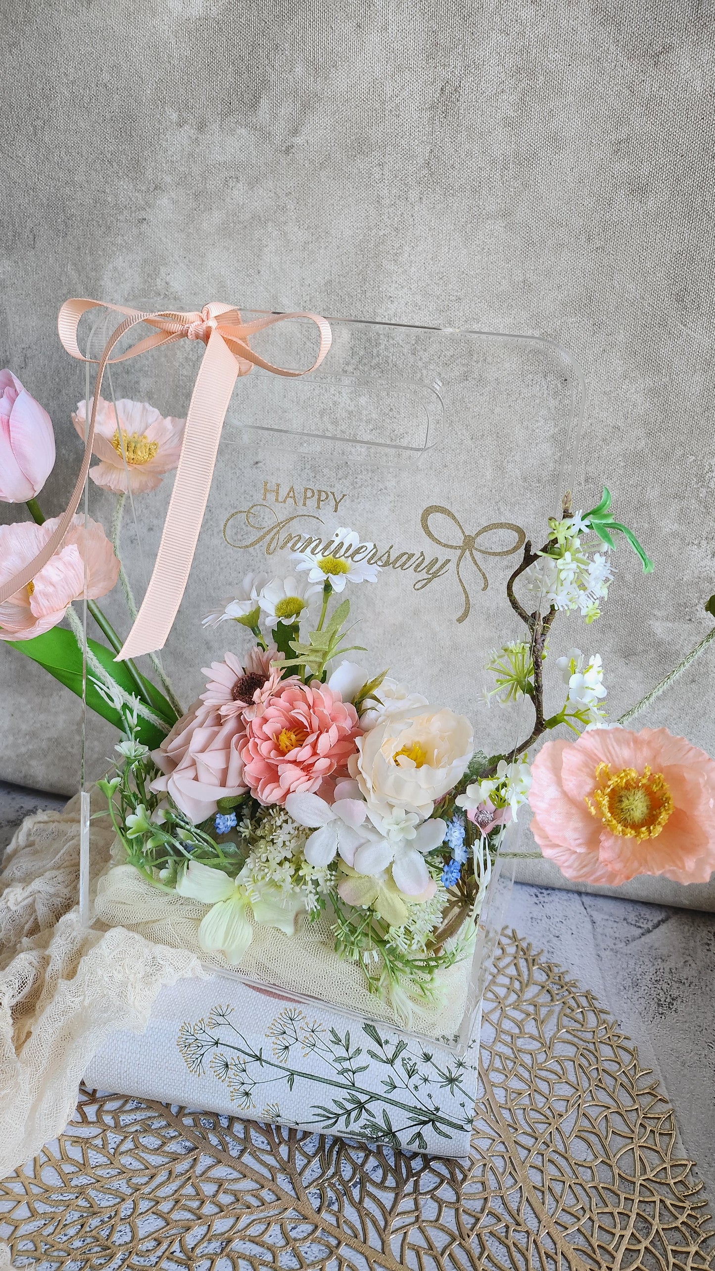 Mother's day / Anniversary / Birthday / Graduation unique gift acrylic handheld flower gift box, featuring lifelike artificial blooms