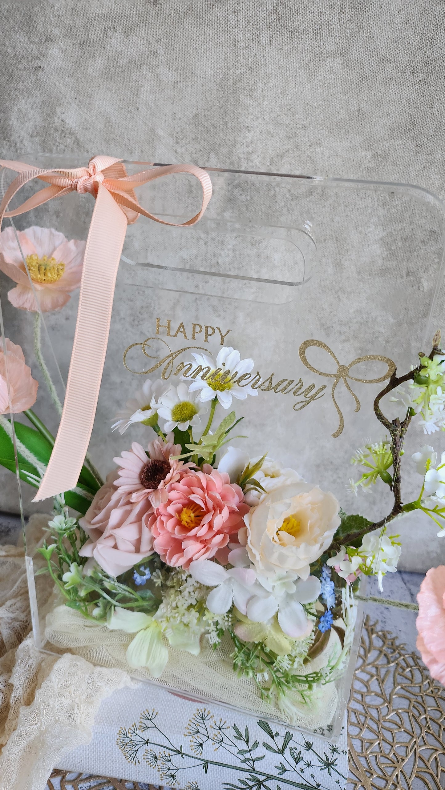 Mother's day / Anniversary / Birthday / Graduation unique gift acrylic handheld flower gift box, featuring lifelike artificial blooms