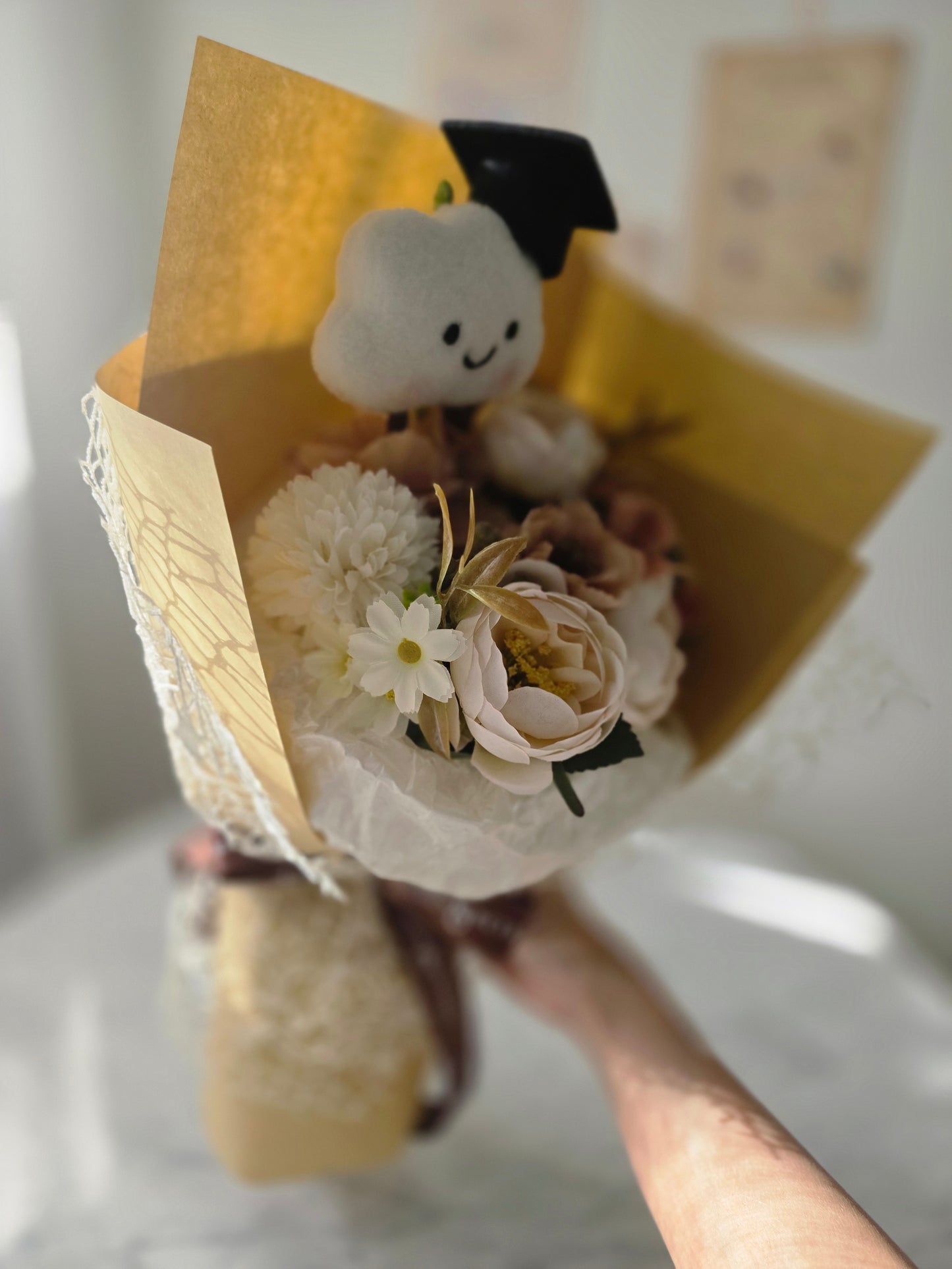 NEW CLOUD PLUSHIE NEUTRAL GRADUATION BOUQUET
