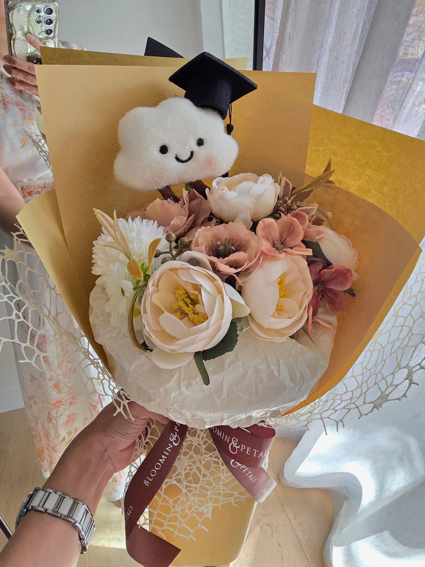 NEW CLOUD PLUSHIE NEUTRAL GRADUATION BOUQUET