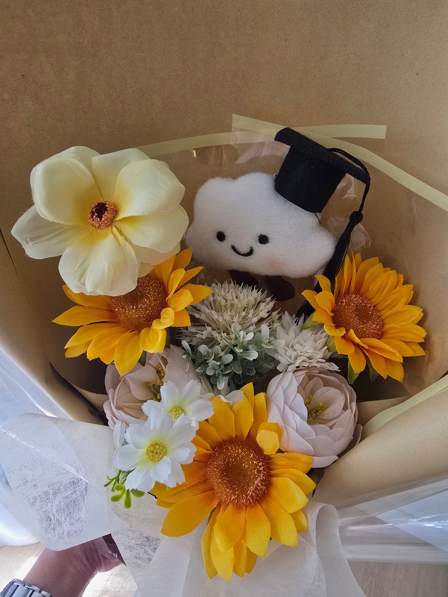 CLOUD PLUSHIE SUNFLOWER GRADUATION BOUQUET