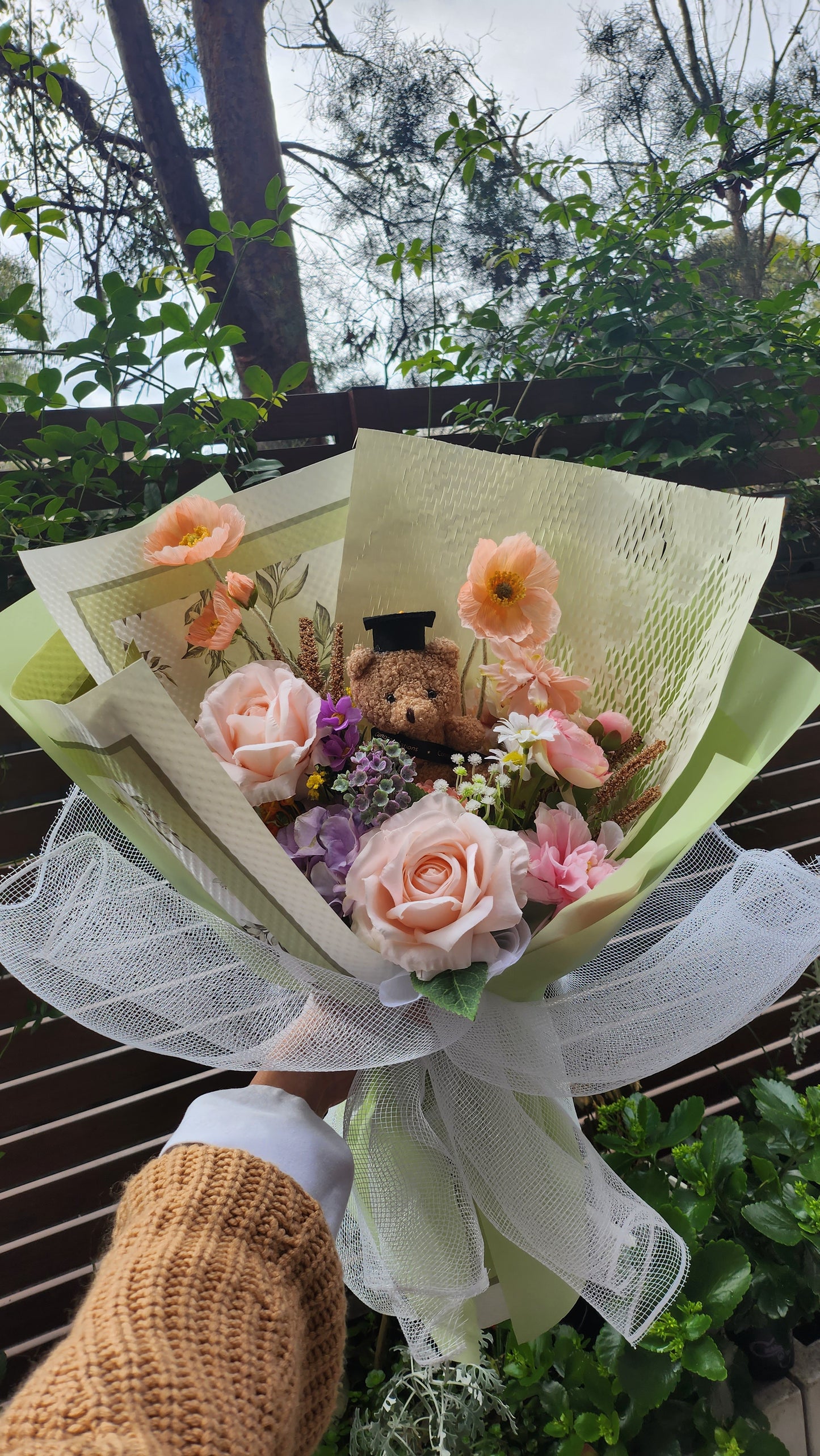 LIMITED EDITION BOUQUET WITH MEDIUM TEDDY BEAR GRADUATION BOUQUET