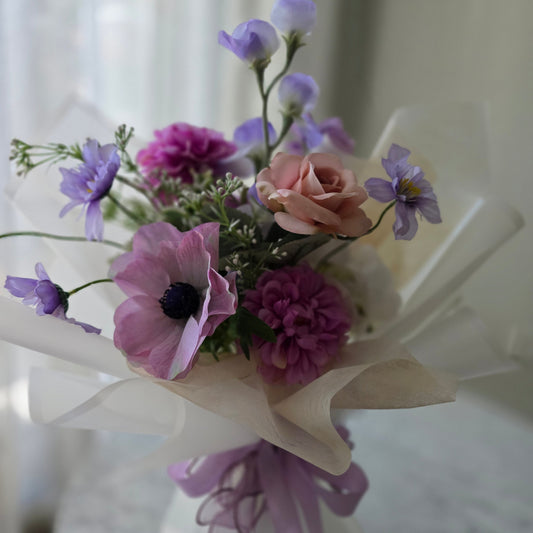 Elegant Silk flowers arrangement bouquet