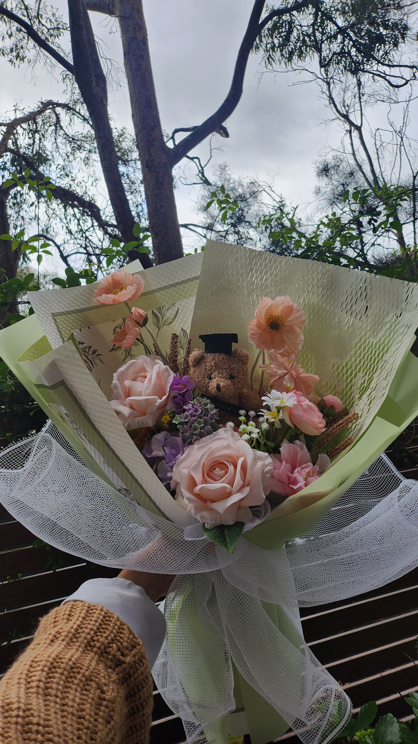 LIMITED EDITION BOUQUET WITH MEDIUM TEDDY BEAR GRADUATION BOUQUET